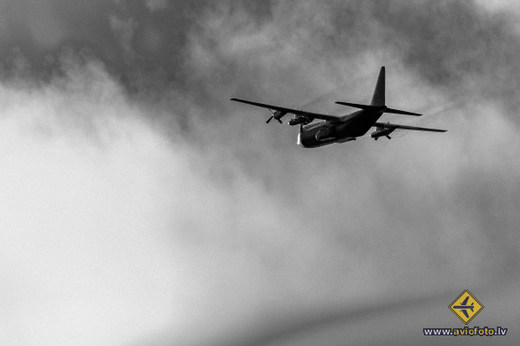 Lockheed L-100-30 Hercules (L-382G)
